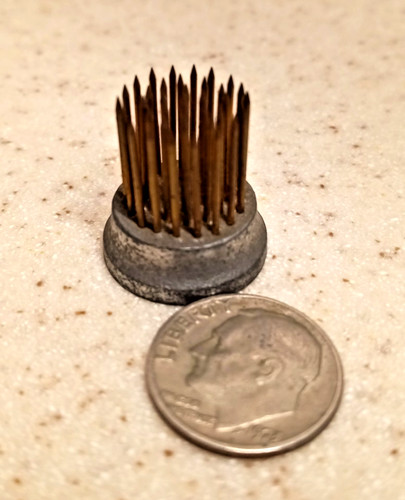 Vtg round small ikebana - 3/4",